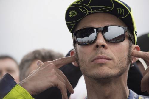 Valentino Rossi: "Marquez è falso, non accetto le sue scuse. Ti fa cadere apposta"