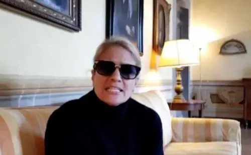 Heather Parisi contro gli haters: "Hanno minacciato me e mia figlia"