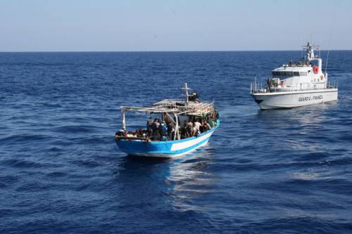 La Farnesina: "Stop agli sbarchi solo da noi"