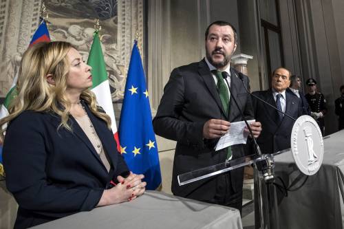 Meloni, affondo su Salvini: "Non escludo in futuro di chiamarlo 'traditore'"