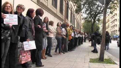 La lettera dei professori contro i bulli in classe: "Salvateci dai violenti"