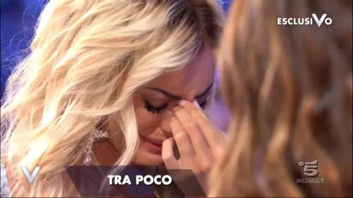 Isola dei Famosi, Elena Morali in lacrime a Verissimo