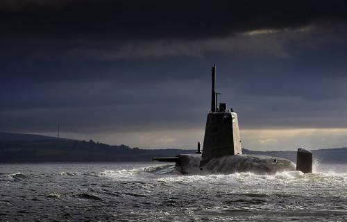 Siria, la flotta russa va a caccia di un sottomarino britannico