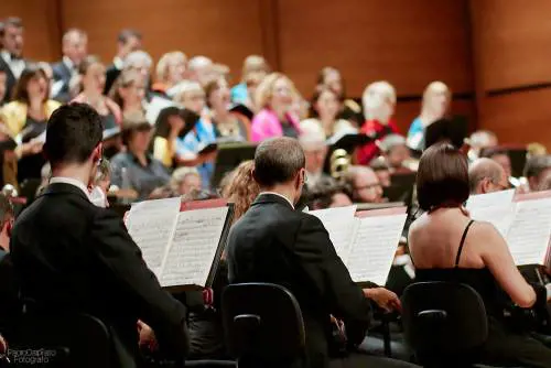 Viaggio sinfonico tra i miti del rock La Verdi esegue Hendrix e Zappa