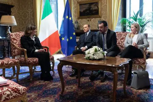 Consultazioni, il centrodestra al M5S: "Superiamo la politica del no"
