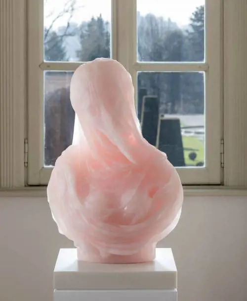 A Varese espone l'artista che ha reinventato la Pietà