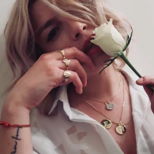 Emma Marrone, sexy foto prima del tour