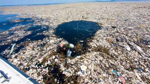 Usa, via alla missione per ripulire il Pacifico dall'isola di plastica