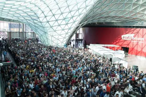 Salone del Mobile, è record: oltre 430mila presenze. Claudio Luti: "Hanno vinto qualità e creatività"