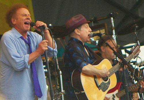 Quell'accoltellamento evitato tra Simon e Garfunkel