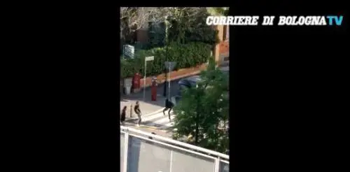 Basket, violenta rissa tra i tifosi di Virtus Bologna e Varese: c'è anche un ferito