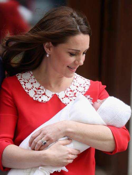 Kate e l'invidia delle donne. Perfetta 7 ore dopo il parto