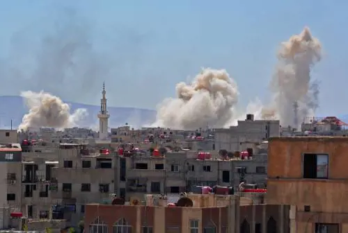 Continuano i raid contro l'Isis: "È come il giorno del giudizio"