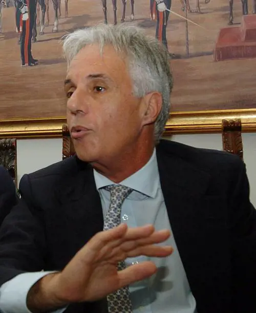 Staffa condannato a 11 anni, faceva favori in cambio di sesso