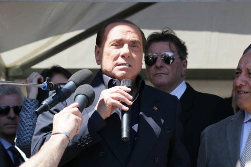 Tour de force del Cavaliere in Friuli per cercare l'aggancio al Carroccio