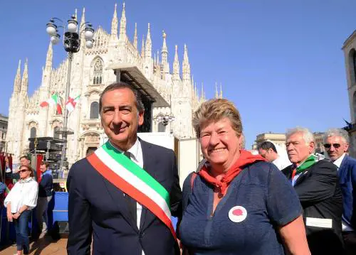 La "solita" Liberazione tra pugni alzati e insulti. I 5 stelle con la sinistra