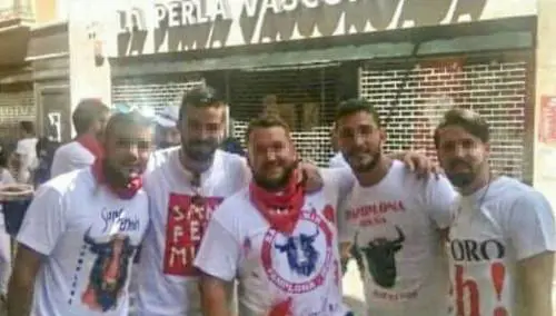 Spagna, stuprarono 18enne: i 5 del branco restano liberi