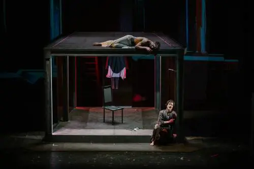 La solitudine in cambio di una bellezza perenne