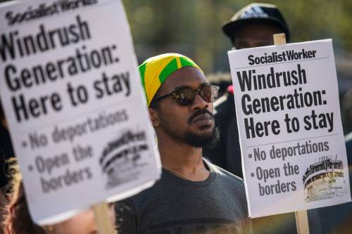 Gb, il ministro dell'Interno Rudd lascia per lo scandalo migranti