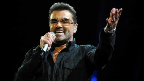 George Michael lascia l'eredità a sorelle e cari: escluso il fidanzato dal testamento