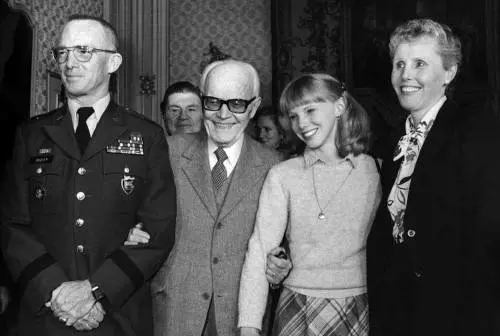 La tv dei Vescovi celebra il '68 e intervista un ex brigatista