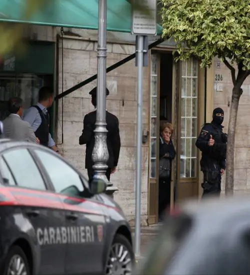 Disabile uccide la madre e si barrica in casa: la cattura