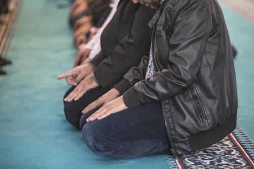 Olanda, musulmani sempre "più religiosi e ostili" nei confronti della società