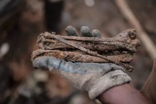 I giorni del genocidio nell'orrore delle fosse in Ruanda