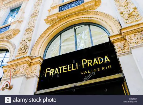 Da Prada una poltrona per due