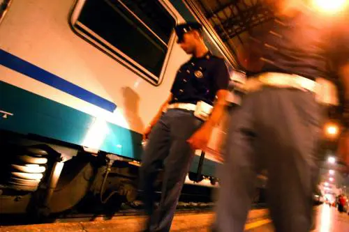 Treni, fermata coppia di ladri rom: colpivano da Roma fino a Genova