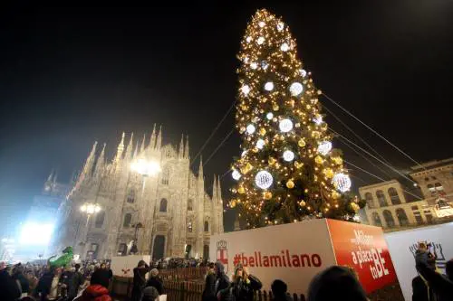 Albero di Natale, Palazzo Marino è già a caccia degli sponsor