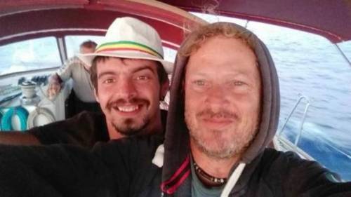 Un segnale dall'oceano speranza per i due velisti: "Le ricerche continuano"