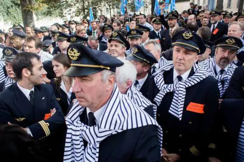 Air France senza pilota ora si avvita anche in Borsa