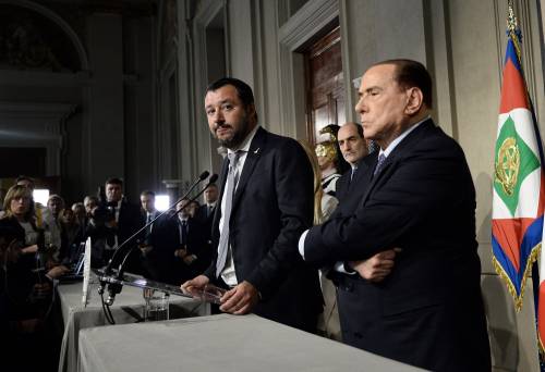 Berlusconi vede il centrodestra unito al voto. Ma Salvini frena: "Ci devo pensare"