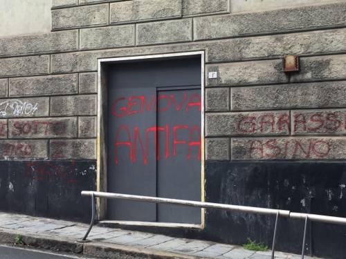 Genova, imbrattarono la sede di Lealtà e Azione: denunciati 4 antifascisti