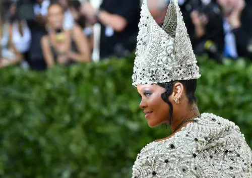 Quella sfilata "vaticana" del MET Gala tacciata di blasfemia
