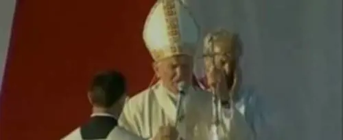 Se l'Osservatore Romano difende il repulisti di Giovanni Paolo II