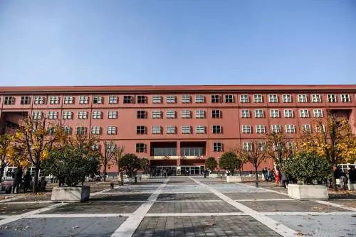 "Annullato corso su Dostoevskij". Bufera sulla Bicocca. Poi il dietrofront