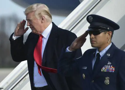 Trump vuole stangare le auto straniere