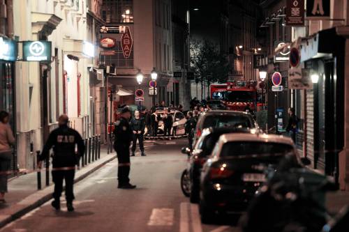 Parigi, il terrorista era un ceceno di 21 anni. Fermati i genitori