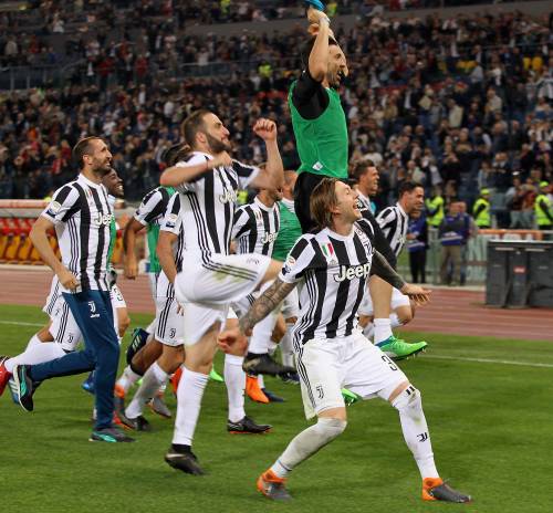 Settimo scudetto meraviglia. Roma è ancora bianconera