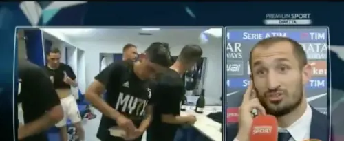 Chiellini esulta e punge il Napoli "Noi a festeggiare, loro a casa tristi"