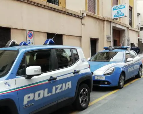 Ostia, lo adesca sul web, poi lo uccide col marito: fermata una coppia