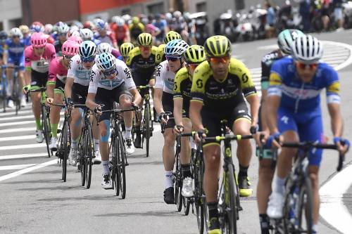 Giro d'Italia, Bennet vince la 12a tappa. Tutto invariato in classifica generale