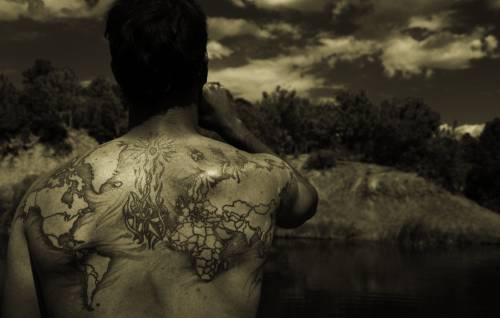 Omicidi, amori, misteri I tatuaggi sono  romanzi