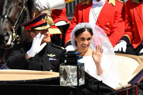 Royal Wedding: il giro in carrozza di Harry e Meghan