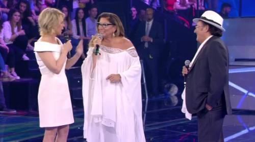 Battibecco De Filippi-Romina Power: "Non ho un padrone, ma un editore"