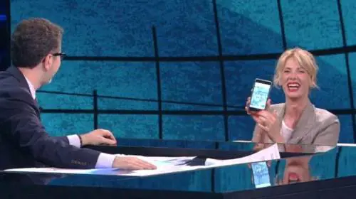 Alessia Marcuzzi da Fazio: "Ho un'app per geolocalizzare mio figlio. Ora è nel dormitorio delle ragazze"