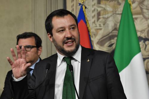 Salvini risponde all'Europa: "Basta invasioni di campo"