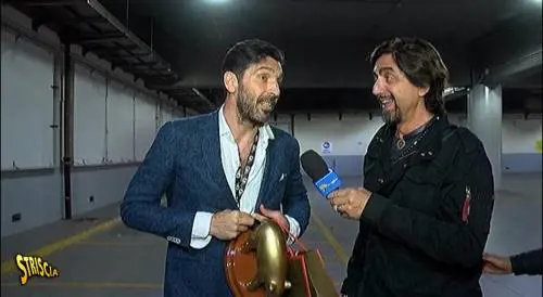 Buffon, Staffelli consegna il Tapiro "Andare via a momento oppurtuno"